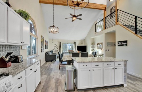 Woodland Park House | The Downtown Nugget - pet friendly, comfortable