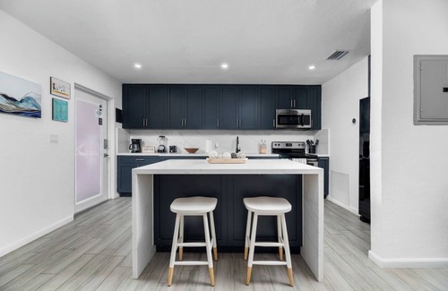 Croissant Park Apartment | The Downtown Retreat #2