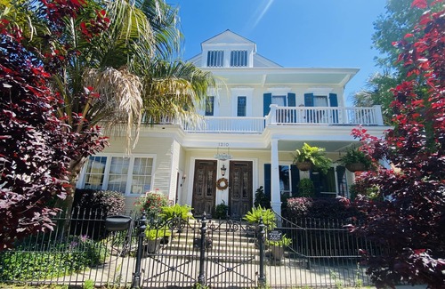 Treme House | The Dragonfly Tremé - An Exclusive Stay + Modern Comforts w/Pool-Heart of NOLA