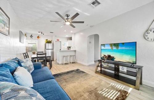 Hollywood Lakes Apartment | The Dream Marina