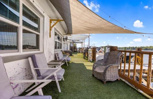 Hollywood Lakes Apartment | The Dream Marina