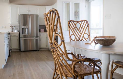 Pass Chateau Harbor House | the DREAMCATCHER at Indian Bay - A peaceful waterfront escape