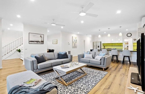 Dromana House | The Dromana Beach House - Stunning Views