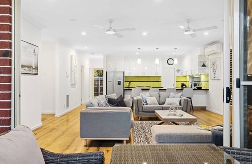 Dromana House | The Dromana Beach House - Stunning Views