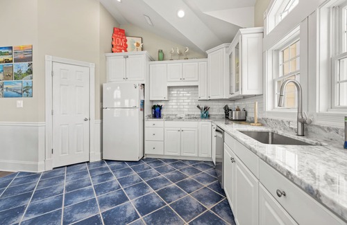 Duck House | The Duck House: 300 ft to Beach, Private Pool, Hot Tub, Comm. Fitness Ctr