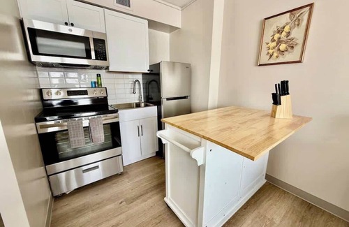 North Central Omaha Apartment | The Dundee at Modern Heights
