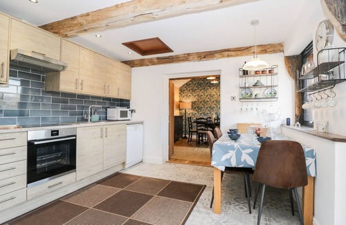 Dunbridge Cottage | The Dunnit@manor Farm