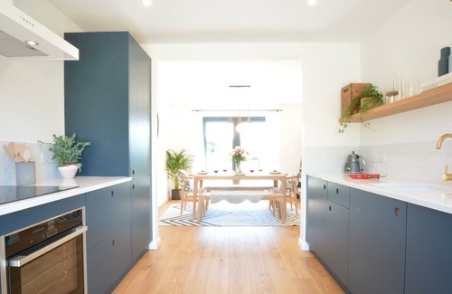 Orford Cottage | THE DUNNS, ORFORD, pet friendly, with open fire in Orford
