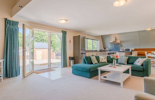 Chipping Campden Cottage | The Dutchy - sleeps 14 guests in 7 bedrooms