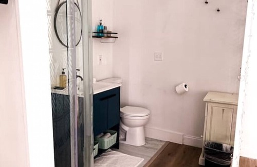 Lincolnville Hotel | The Dylan Boutique Suites 1 – Chic Comfort Steps from Downtown & Flagler College