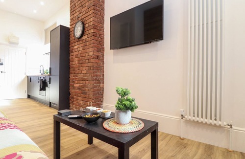 Helston Cottage | THE DYNAR, pet friendly, character holiday cottage in Helston