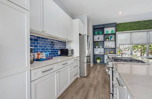 South Central Houston House | The EaDo Wonderland - Heated Pool!