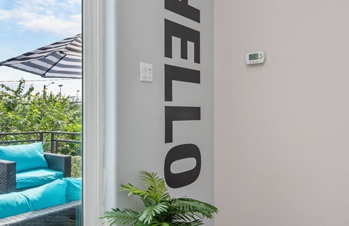 South Central Houston House | The EaDo Wonderland - Heated Pool!