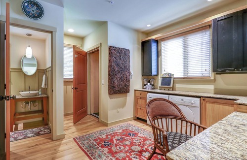 Winslow Hotel | The Eagle Harbor Inn
