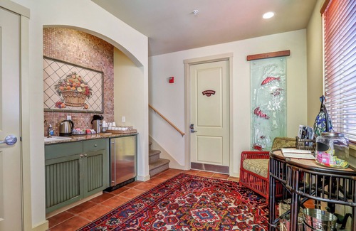 Winslow Hotel | The Eagle Harbor Inn