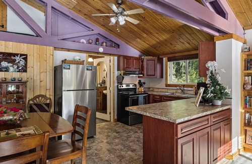 Gold Bar Apartment | The Eagles Perch- views and adventure all around
