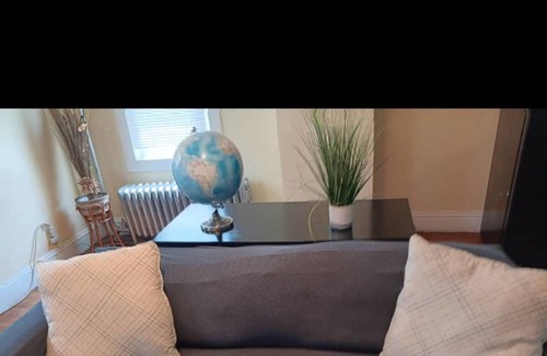 South Providence Apartment | The East Loft at Dartmouth Avenue *New 1 Bed-Apt.