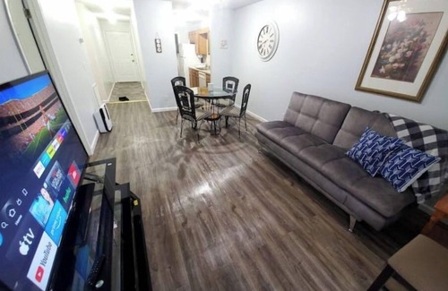 Anderson Apartment | The East Side Stay Entire Unit