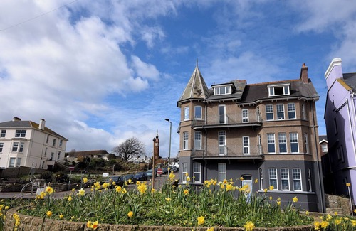 Seaton Cottage | THE EASTLEIGH, family friendly, with a garden in Seaton, Devon