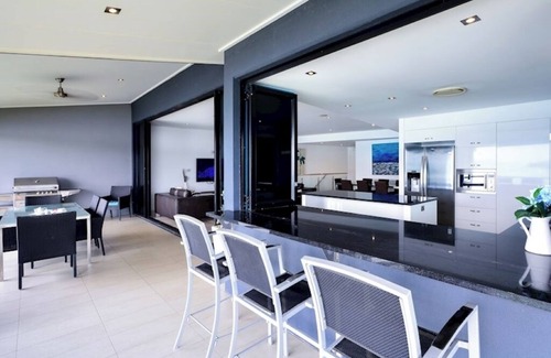 Hamilton Island Apartment | The Edge 1