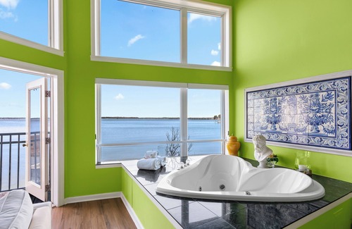 Midtown Ocean City Hotel | The Edge at Fager's Island