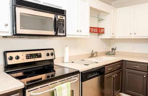 Oxford House | The Edinburgh, Best Rate for SC GameDay!