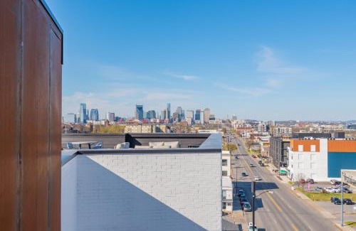 Historic Edgefield Apartment | The Eighteen by Mint House