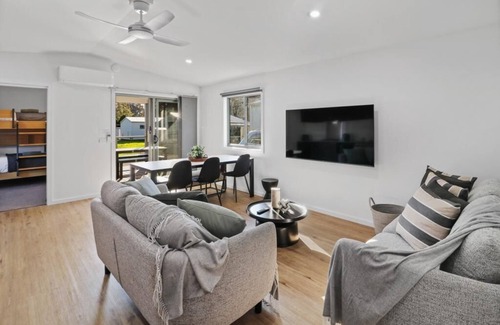 Thornton Villa | "The Eildon" 2 Bedroom Villa - Cabin Villa Sleep up to 5