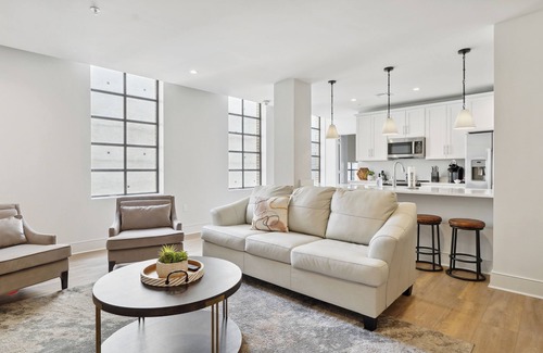 Central Business District Apartment | The Eleanor New Orleans