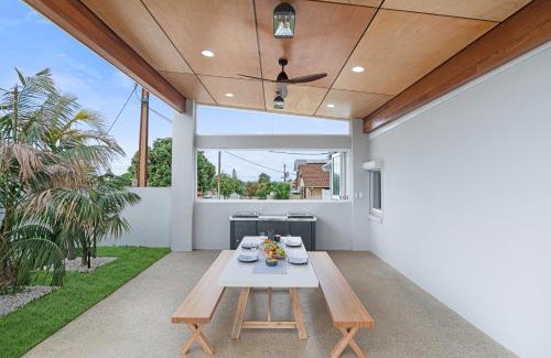 Christies Beach Apartment | The Elements l Fire l 4 Stunning Apartments each with Private Outdoor Dining l Walk to the Beach l Family Friendly l Wifi l Netflix l Outdoor Shower l Communal BBQ Pavilion and Lawn Area l