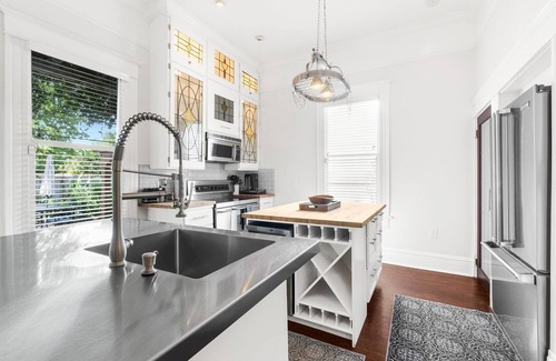 Tampa Heights House | The Elizabeth House historic 1903 restored beauty 3 blocks from Armature Works