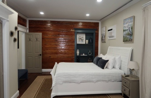 Meadows Condo | The Elizabeth Suite | 1 bed, 1 bath w/shared pool