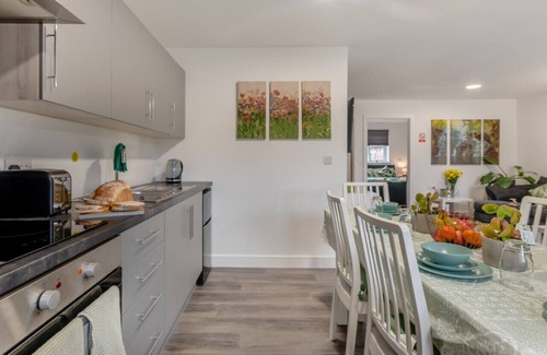 Bicton House | The Elms - Newlands Farm