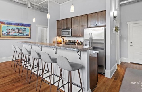 Siloam Springs Apartment | The Ember Suite is perfect for that family weekend getaway or an extended stay!