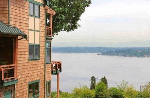 Mount Baker House | The Emerald Homestead in the Heart of the Emerald City