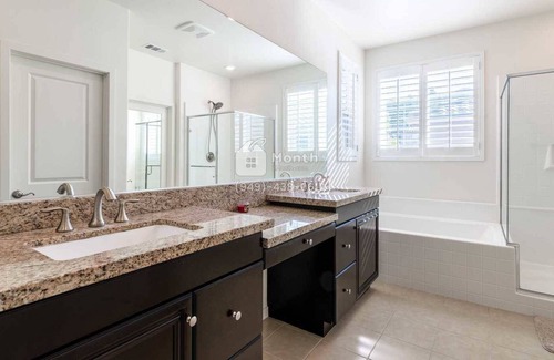 Valle Lindo House | The Emerald on Blossom Way