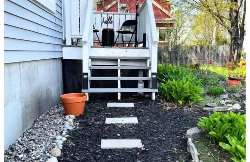 Ferry Village Apartment | The Empty Nest