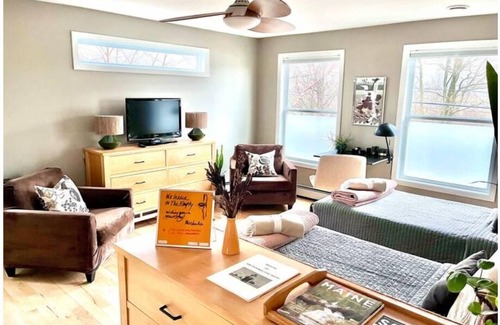 Ferry Village Apartment | The Empty Nest