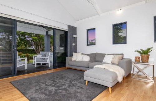 Dunsborough House | The Enclave - A Family Alfresco Retreat