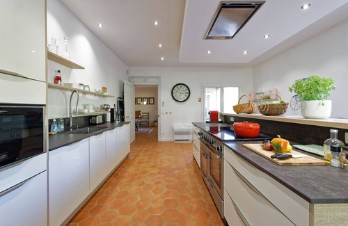 La Celle House | The Engardin villa, with generous volumes : a natural refinement in Provence!