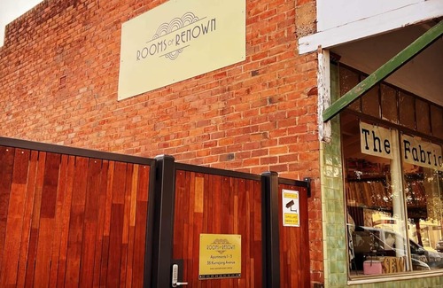 Leeton Apartment | The Enterprise Suite