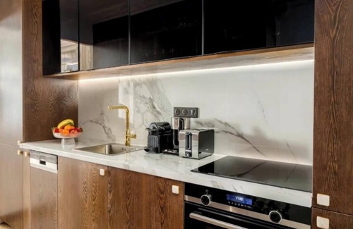 Quartier du Faubourg-Montmartre Apartment | THE EPITOME OF PARISIAN ELEGANCE CRAFTED BY A RENOWNED FRENCH ARCHITECT - LOUVRE