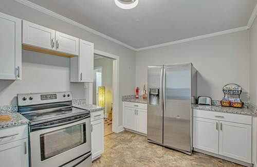 North Charleston Apartment | The Esben-ordered, musical, beautiful 1/1apartment with zero cleaning fees
