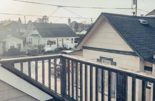 Seabright House | The Escape at Seabright - 5 min walk to the beach