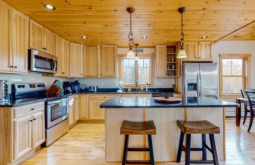 Bethel House | The Escape at ThunderSnow Sunday River lodge with Stunning Views to Wake Up to