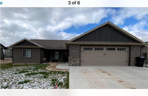 Spearfish House | The Escape in Spearfish No Steps Dbl Gar No Gravel! Cozy & Easy Access to I-90