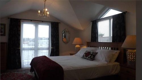 Devonport Hotel | The Esplanade Hotel
