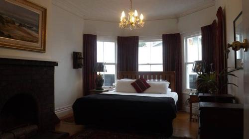 Devonport Hotel | The Esplanade Hotel