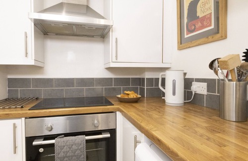 Begbroke Apartment | The Evenlode | Kidlington Holiday Let | 1 Bed & Sleeps 2