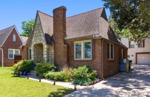 Oakland House | The EXPO Square House-walk to the show